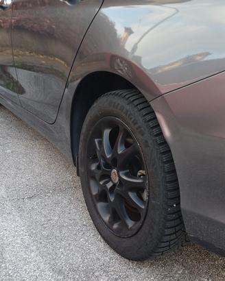 Cerchi in lega da 16" verniciati