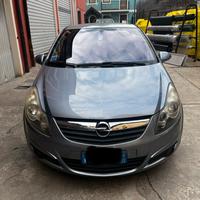 Opel corsa 1.2 benzina