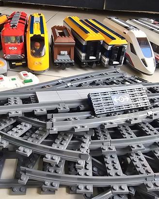 Set Lego “Stazione ferroviaria” con tantissimi bin