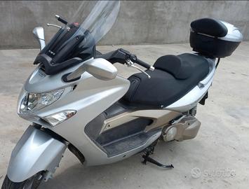 Scooter Kymco 500 usato pochissimo 