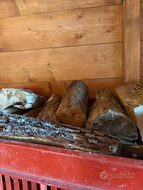 Legna tagliata per stufa di quercia
