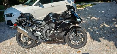 kawasaki ninja zx-4r 