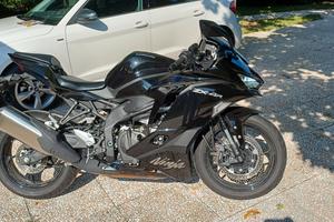 kawasaki ninja zx-4r 