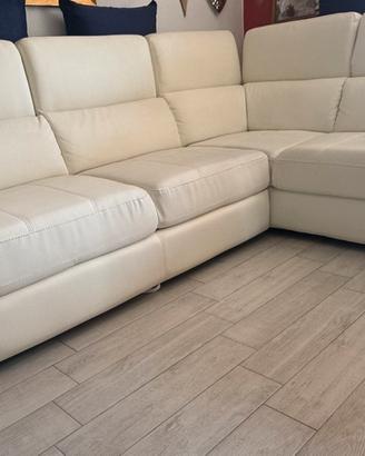 Divano in eco pelle