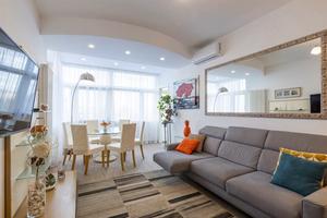 Luminoso appartamento con terrazzo