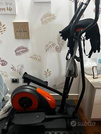 Ellittica per allenamenti in casa