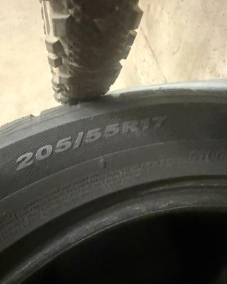 Pneumatici Invernali 205/55 R17 NEXEN