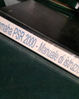 Yamaha PSR 2000
