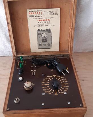 Misuratore elettrico terre Megger antico Belotti