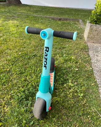 Monopattino bambini Razor Scooter Shark