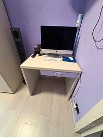 Scrivania per bambina/ragazza effetto legno chiaro