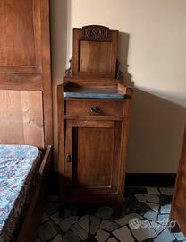 Comodini e letto in legno vintage