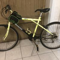 Bicicletta bianchi come nuova più accessori