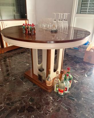 Tavolo tondo in legno