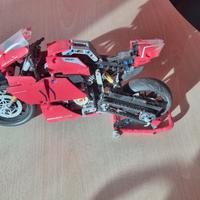 LEGO TECHNIC Ducati Panigale V4 42107