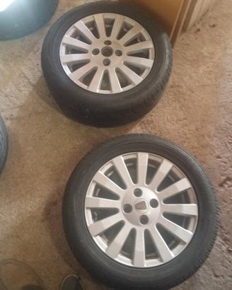 Treno di pneumatici + cerchi in lega