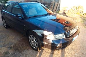 AUDI A4 1ª serie - 1999