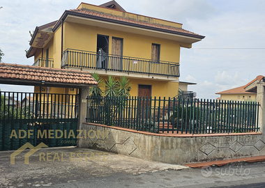 Villetta Bifamiliare Con Terreno