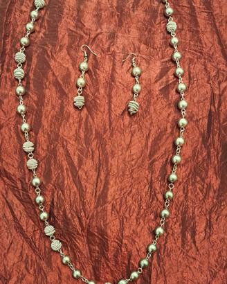 Set collana e orecchini