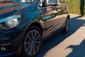 BMW 218 Luxury Acrtive