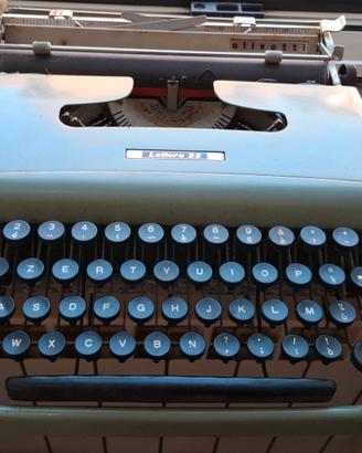 Lotto 4 macchine da scrivere vintage