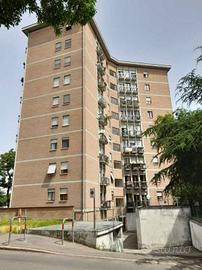 Appartamento di 85 m² con 5 locali e box auto a Re