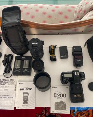 NIKON D200 + KIT LENTI NIKKOR