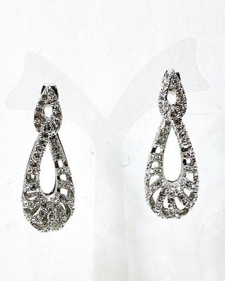 Orecchino pendente con strass