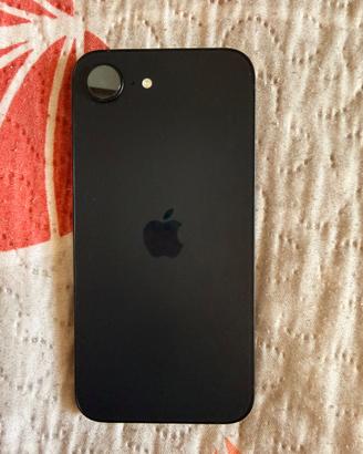 Iphone 16e 128 gb + Apple Watch 7 + cover varie