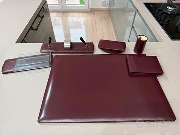 Set da scrivania vintage anni’70 in pelle bordeaux