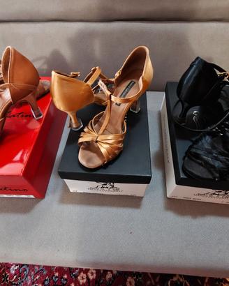 Abiti e scarpe da ballo latino americano