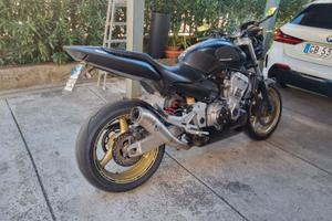 Honda hornet 900