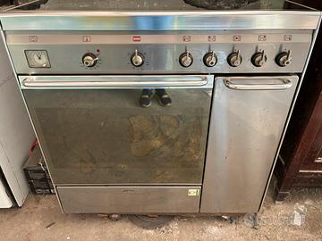 Cucina Smeg 5 fuochi