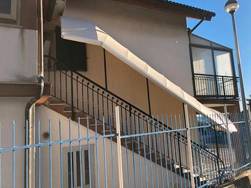 pensilina per copertura scala in pvc e alluminio