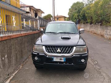 Mitsubishi Pajero sport