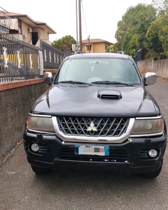 Mitsubishi Pajero sport