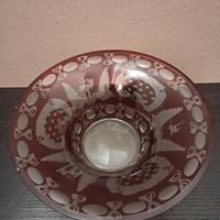 Ciotola in vetro colorato e molato