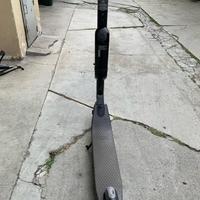 Monopattino Segway Ninebot ES1