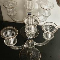 2 Candelabri in vetro con bordi dorati