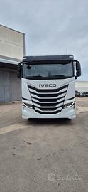 IVECO STRALIS S-WAY 280X50 3 ASSI CABINATO LETTO N