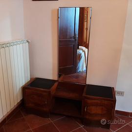 Toletta vintage con specchio