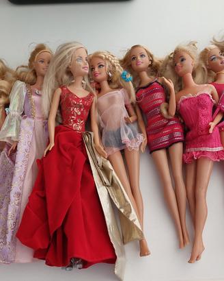 Dieci Barbie