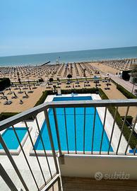 Frontemare/15-29 AGOSTO/2 camere/vista strada/5pax