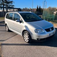 VW Touran 1.6 FSI 116cv - unic.proprietario