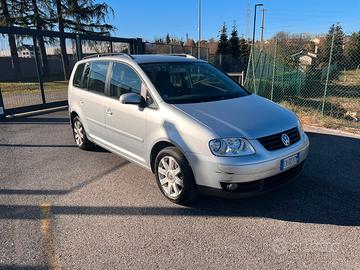 VW Touran 1.6 FSI 116cv - unic.proprietario