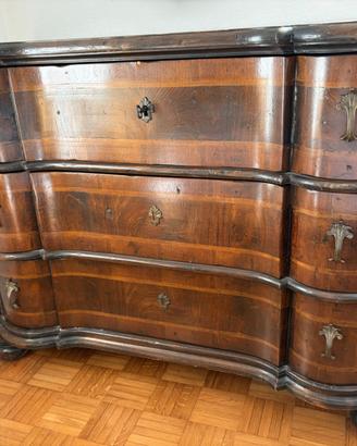 Cassettone Antico Noce Sagomato Tre Cassetti