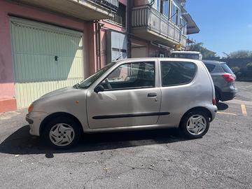 Fiat 600 Anno 2000