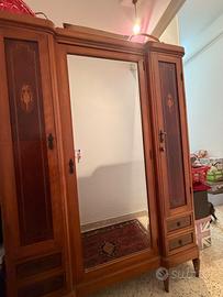 armadio liberty siciliano con specchio antico