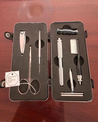 Set per unghie e barba da viaggio  