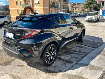 Toyota CHR plug in hybrid full optional